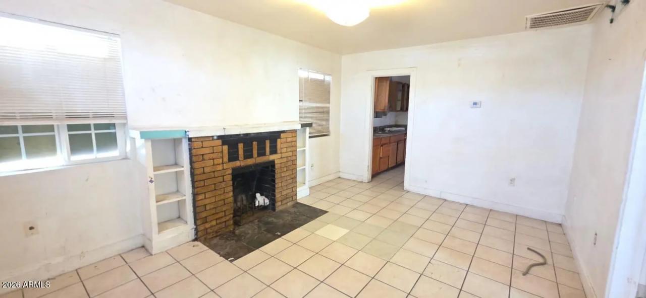 Real Estate Picture 15