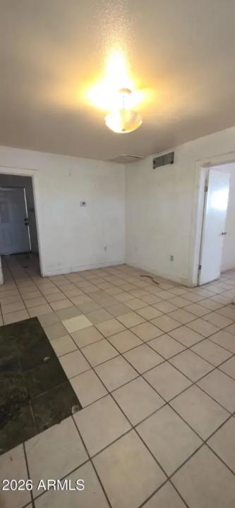 Real Estate Picture 17