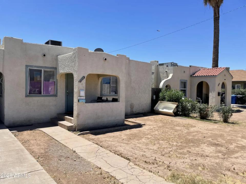 Real Estate Picture 3
