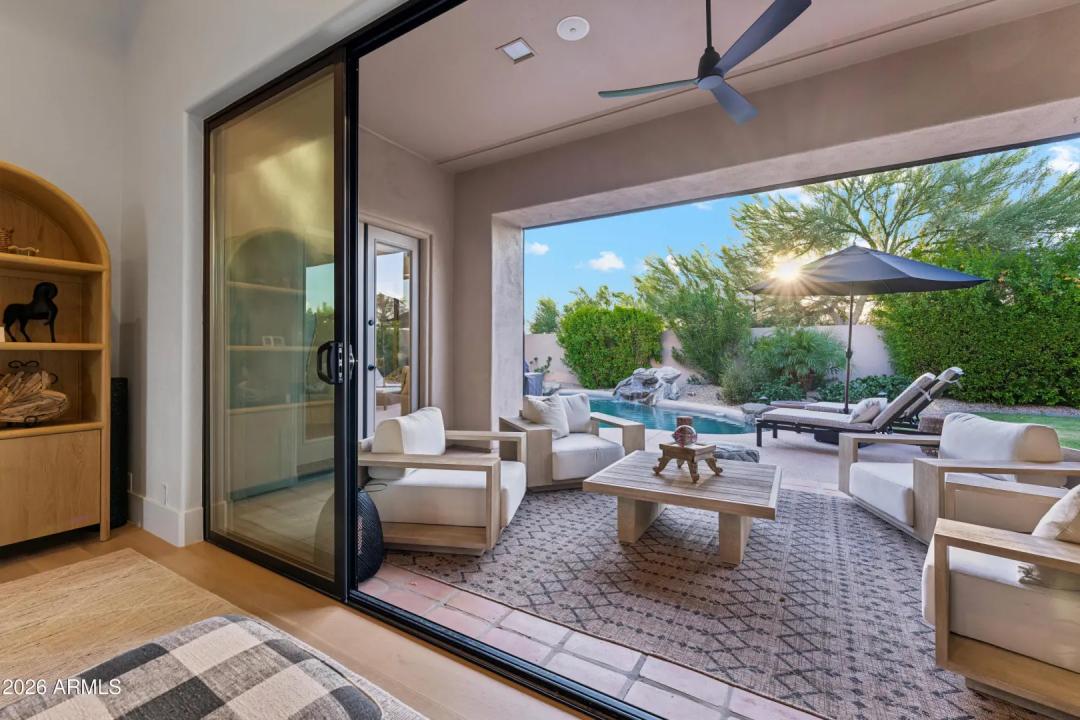 Real Estate Picture 12