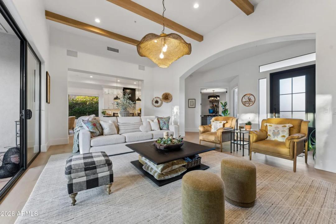 Real Estate Picture 13