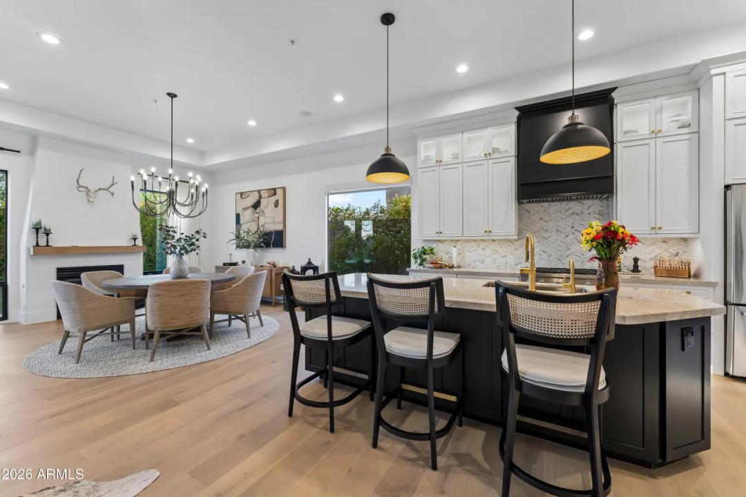 Real Estate Picture 17