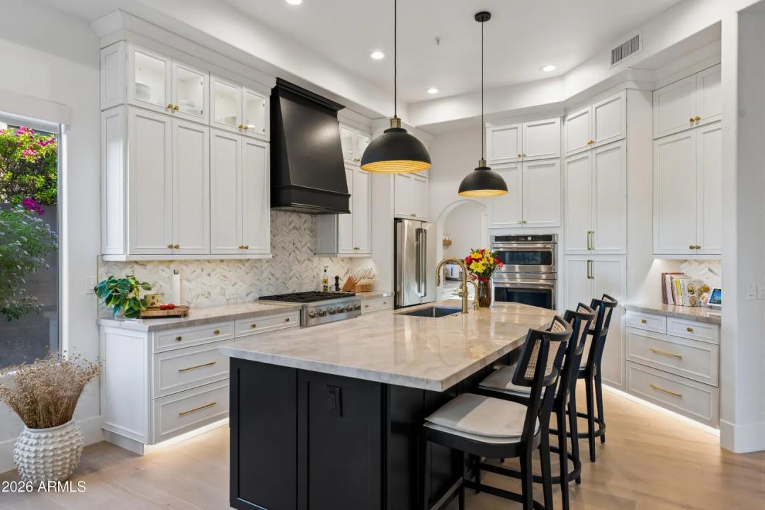 Real Estate Picture 18