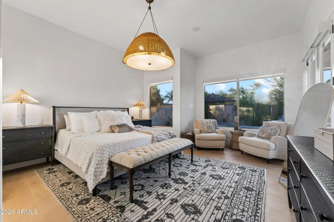 Real Estate Picture 24