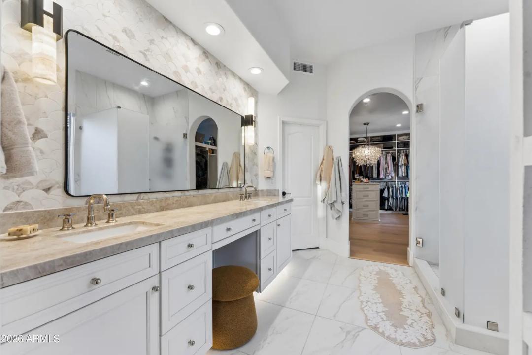 Real Estate Picture 27
