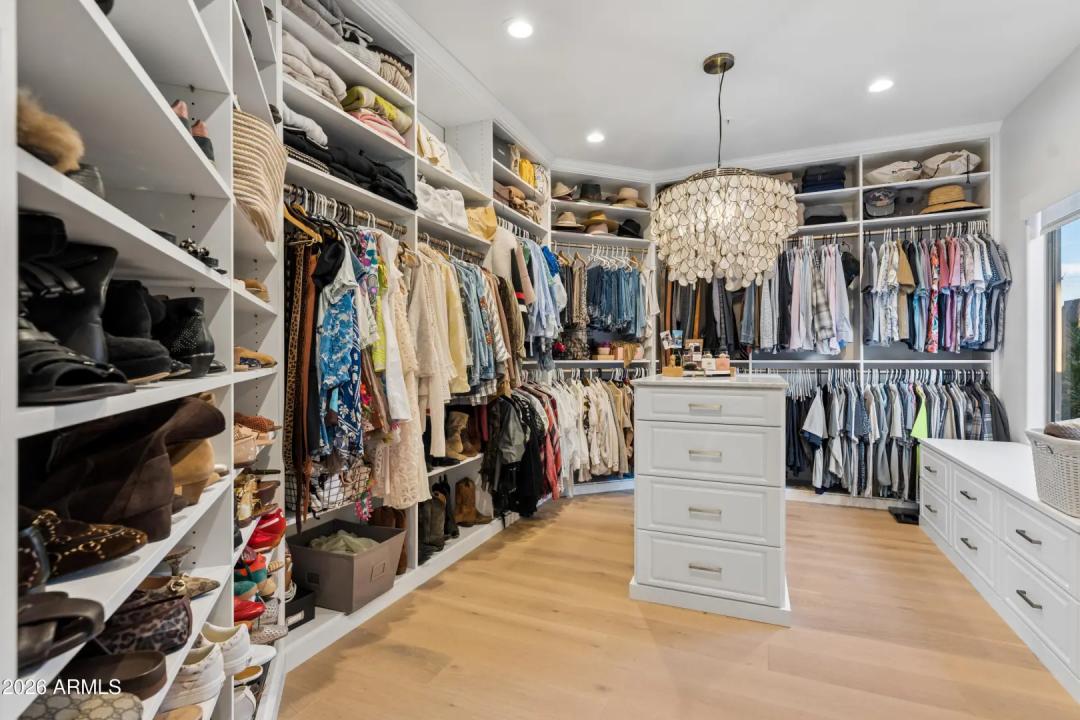 Real Estate Picture 30