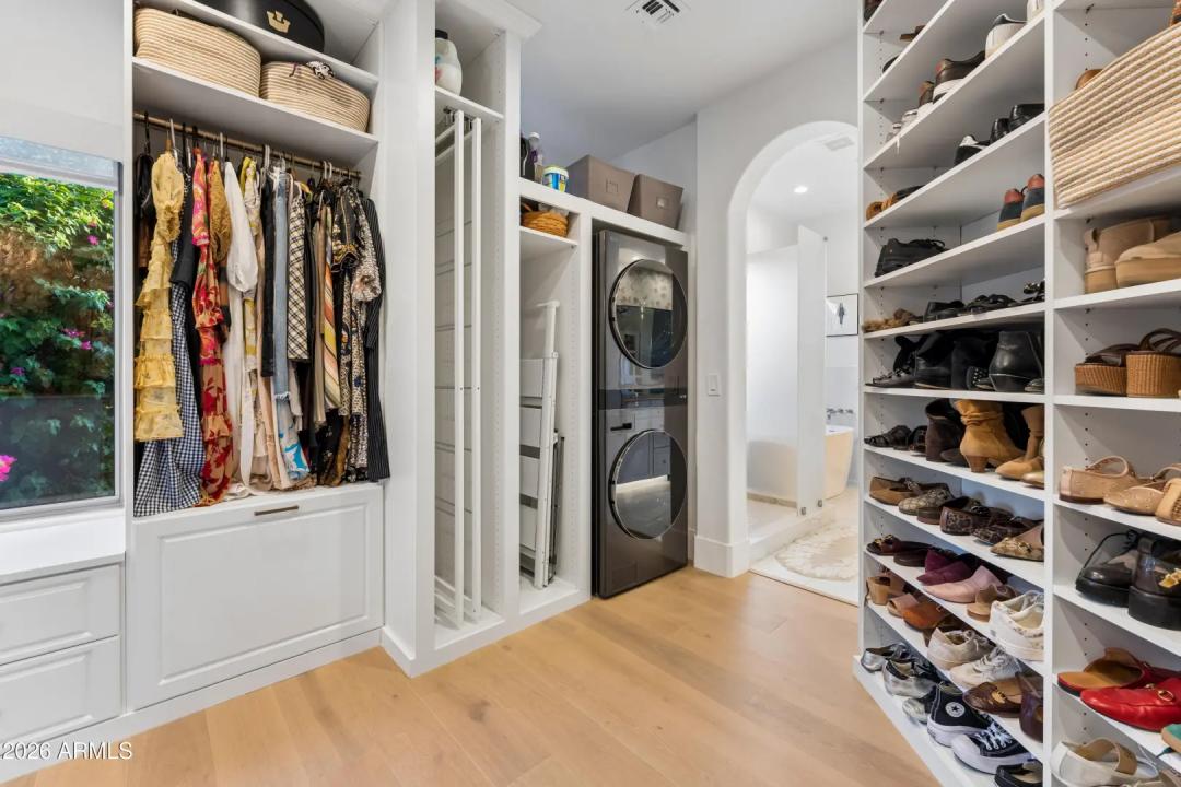 Real Estate Picture 32