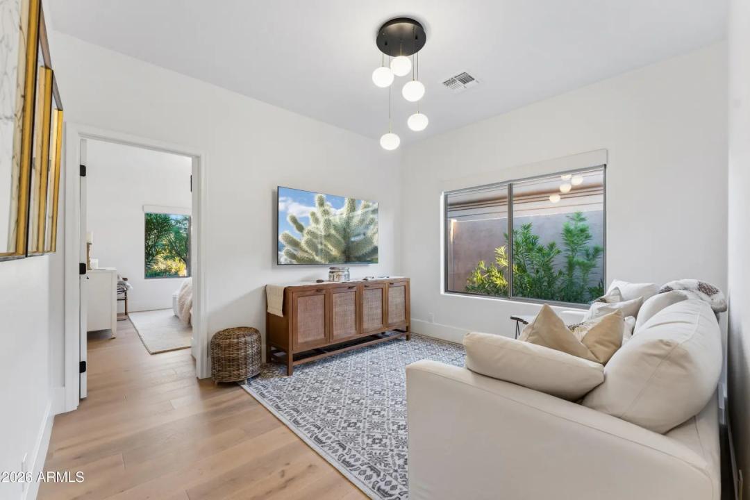 Real Estate Picture 34