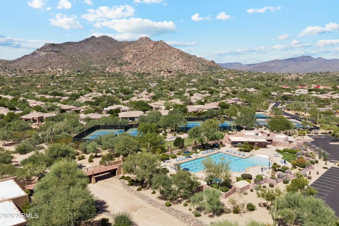 Real Estate Picture 40