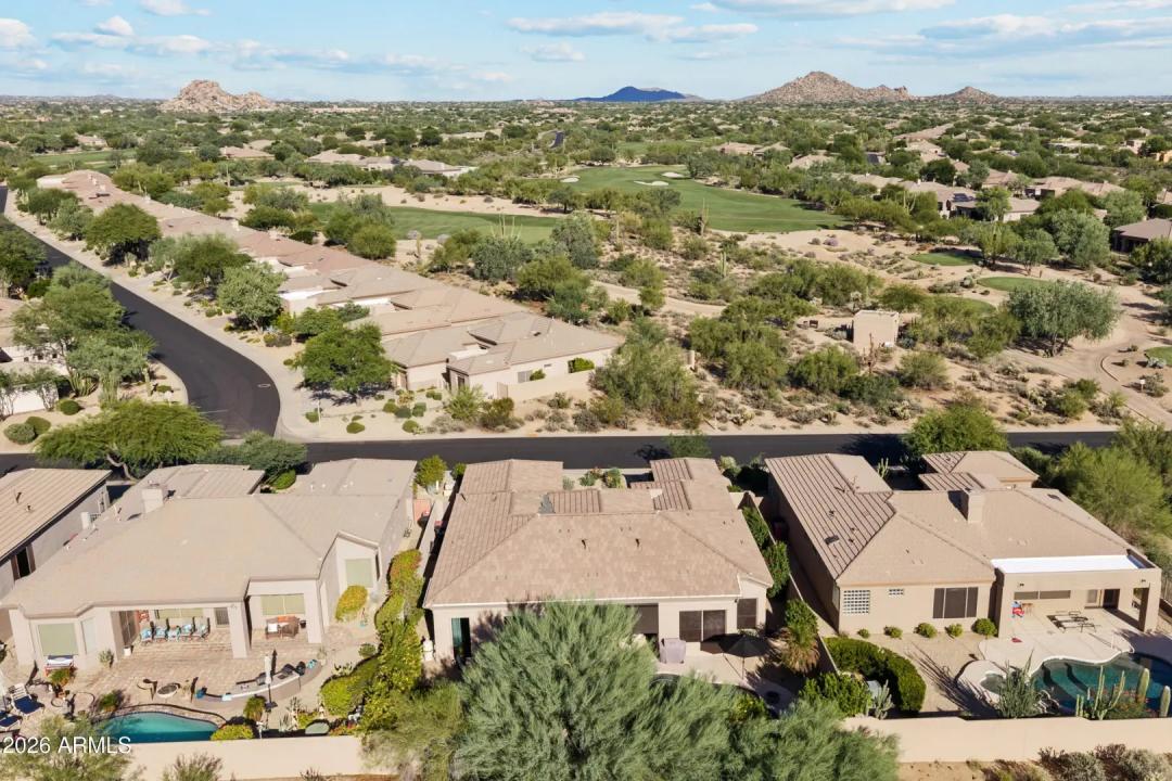 Real Estate Picture 50