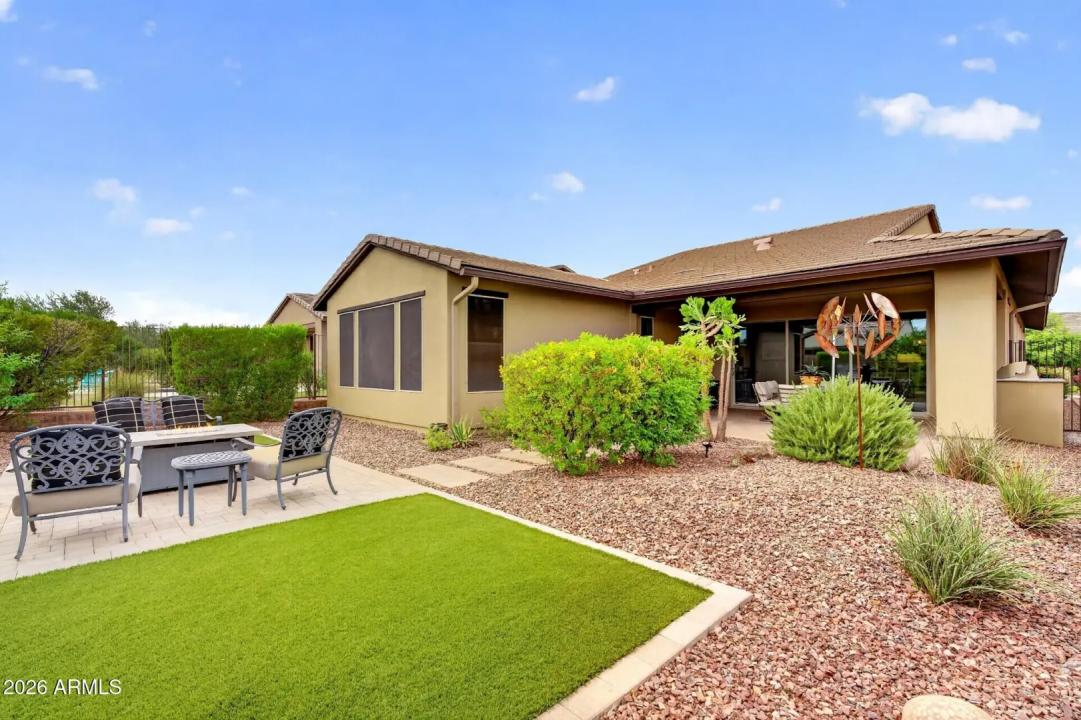 Real Estate Picture 24