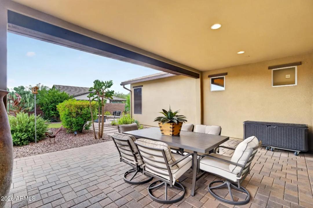 Real Estate Picture 28