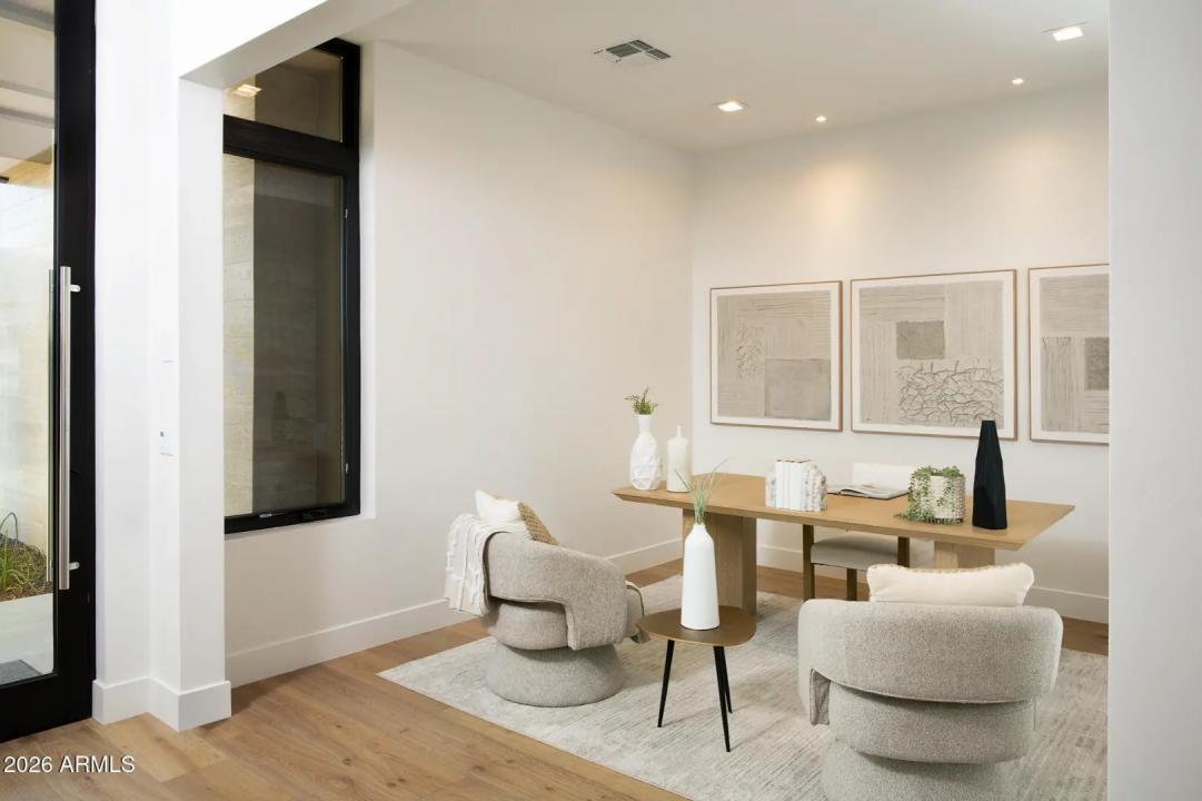 Real Estate Picture 17