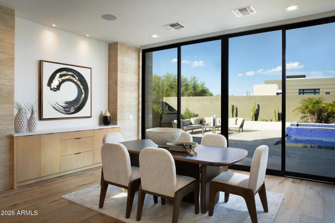 Real Estate Picture 11