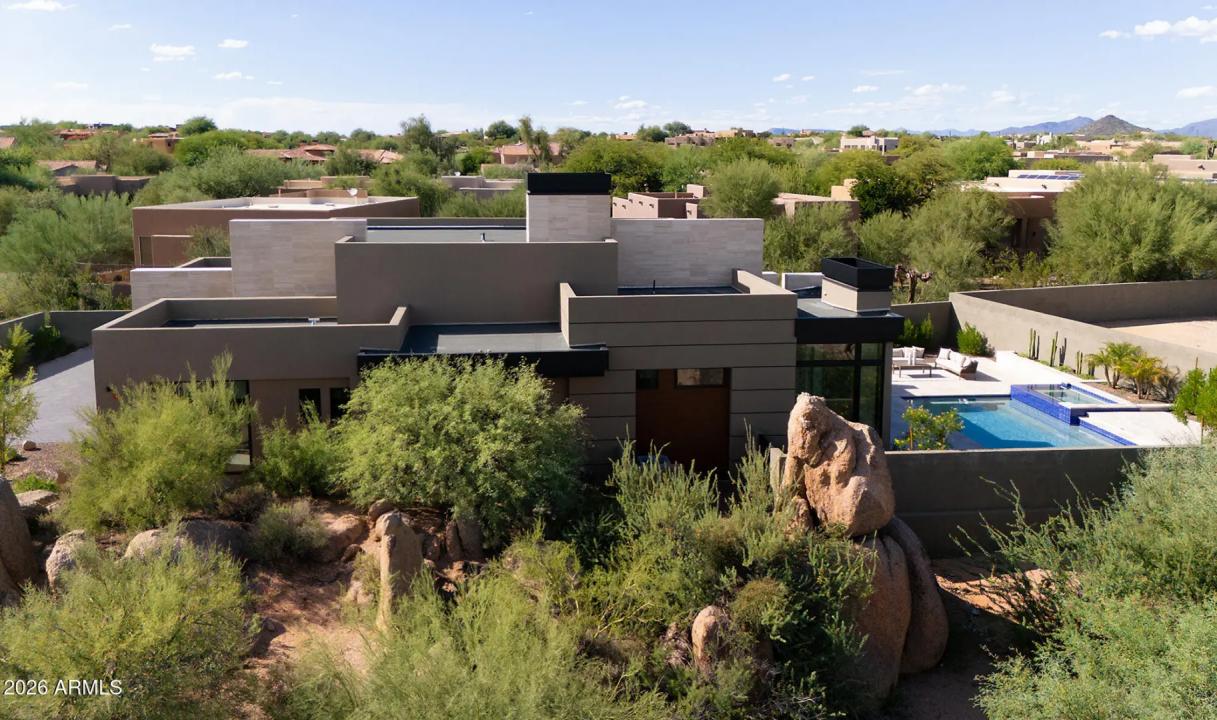 Real Estate Picture 23