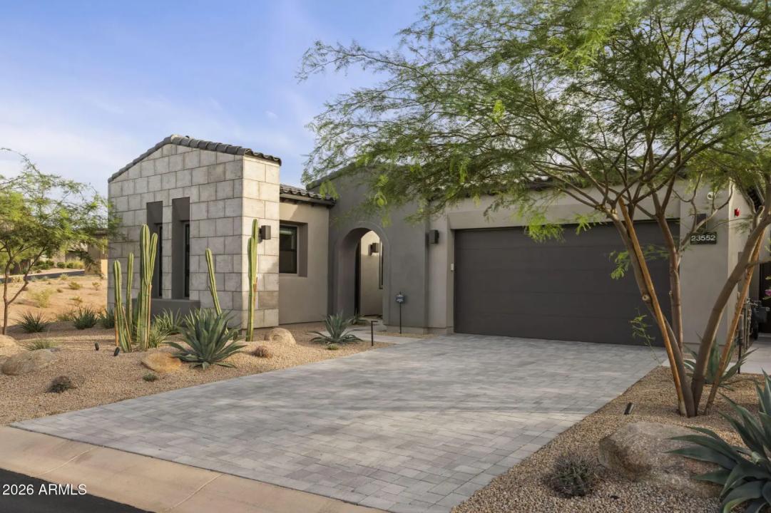 Real Estate Picture 3