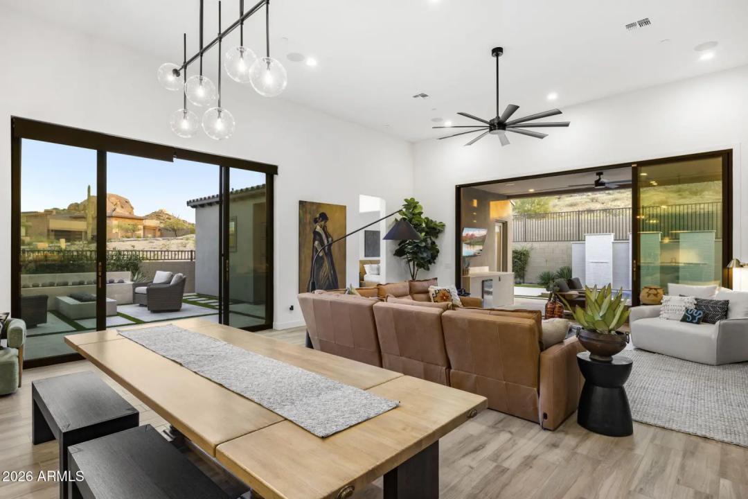 Real Estate Picture 12