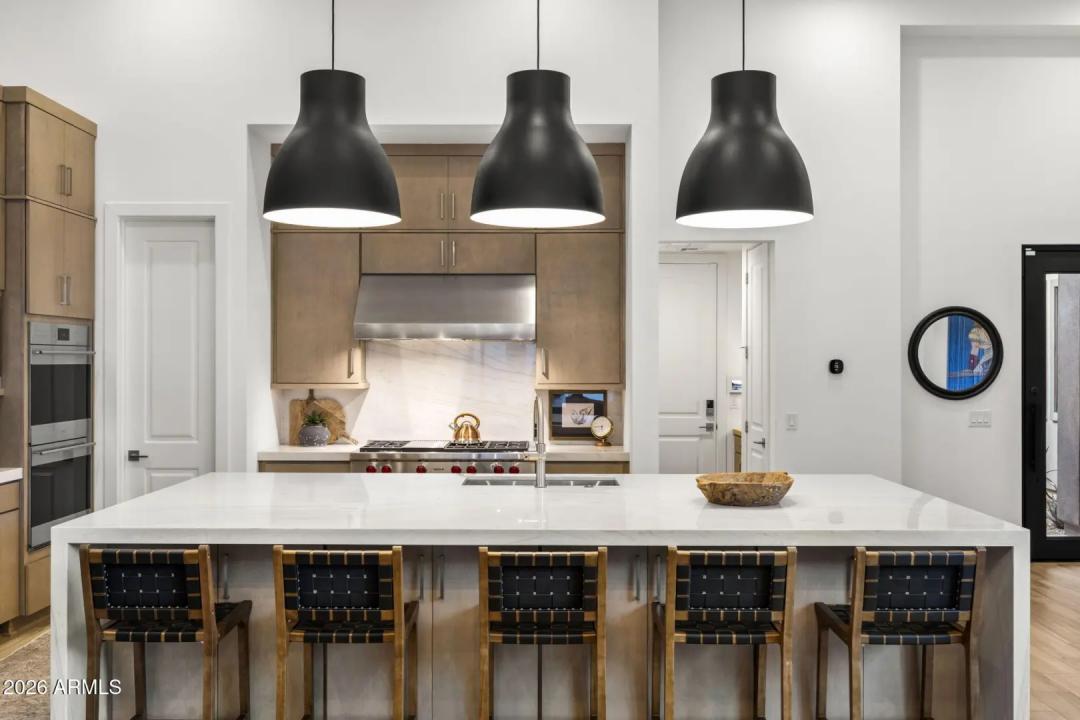 Real Estate Picture 17