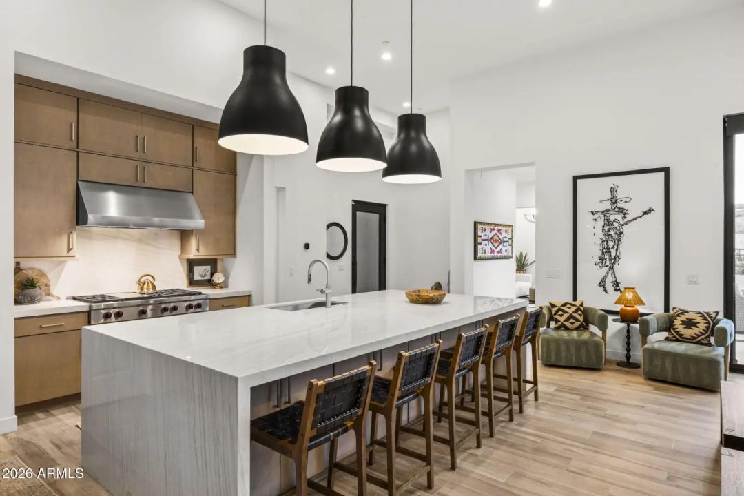 Real Estate Picture 20