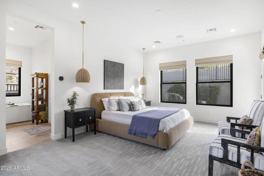 Real Estate Picture 23