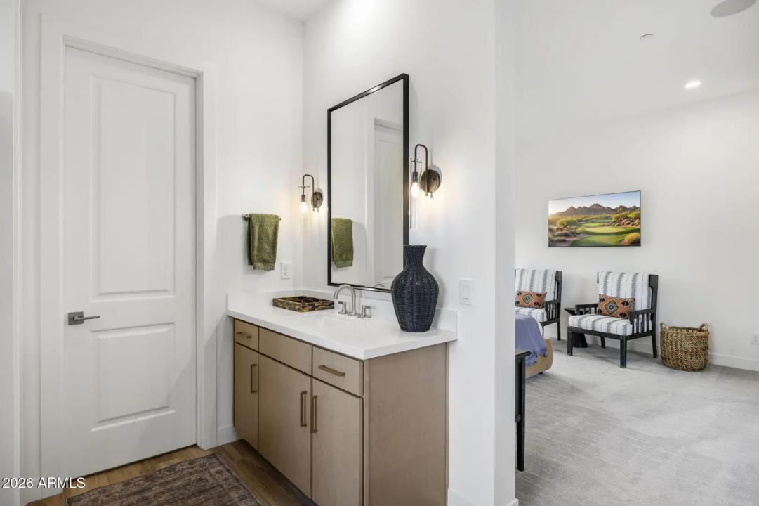 Real Estate Picture 26
