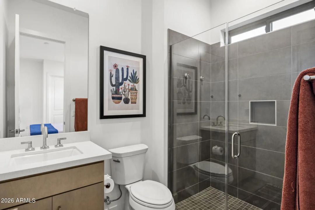 Real Estate Picture 32