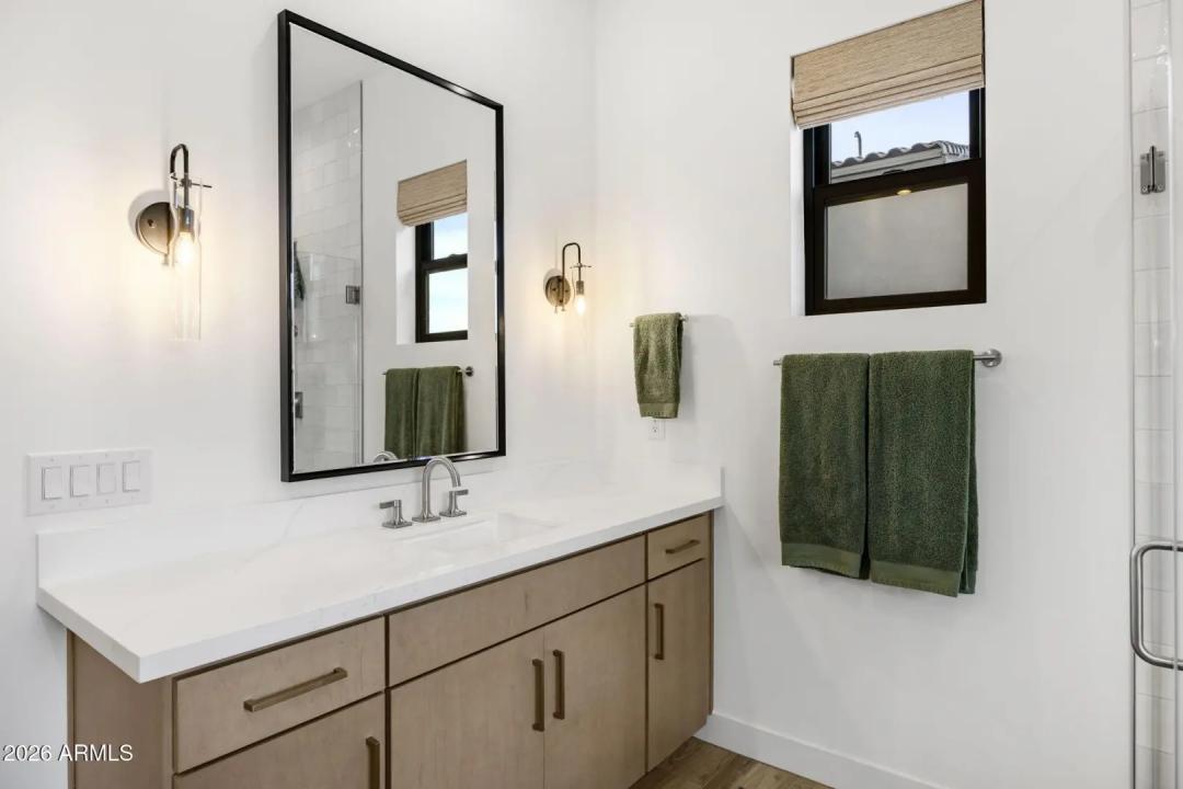 Real Estate Picture 37