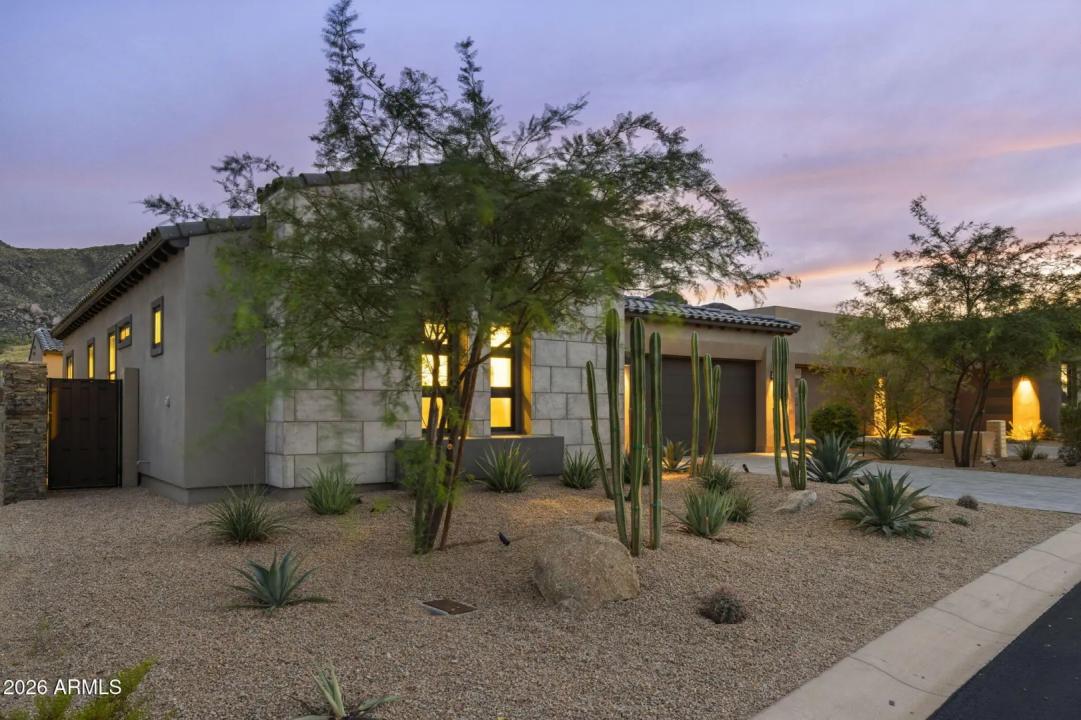 Real Estate Picture 50