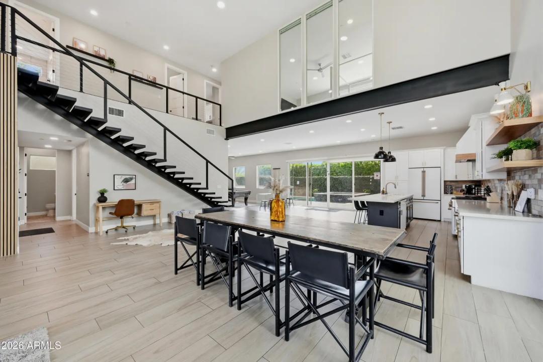 Real Estate Picture 9