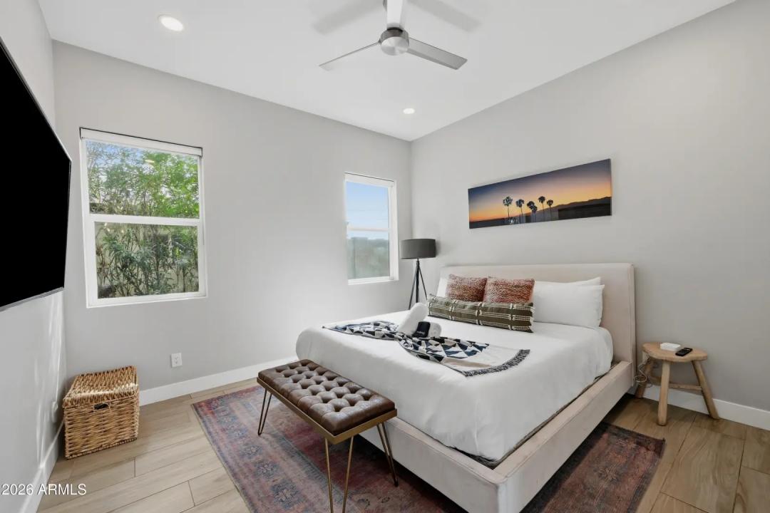 Real Estate Picture 20