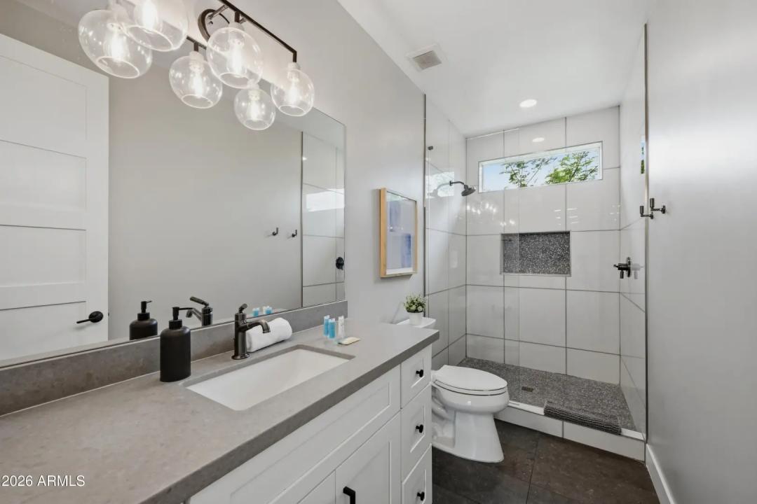 Real Estate Picture 21