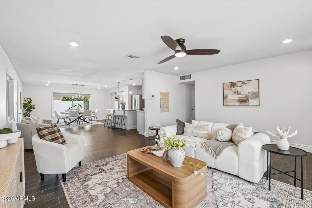 Real Estate Picture 5