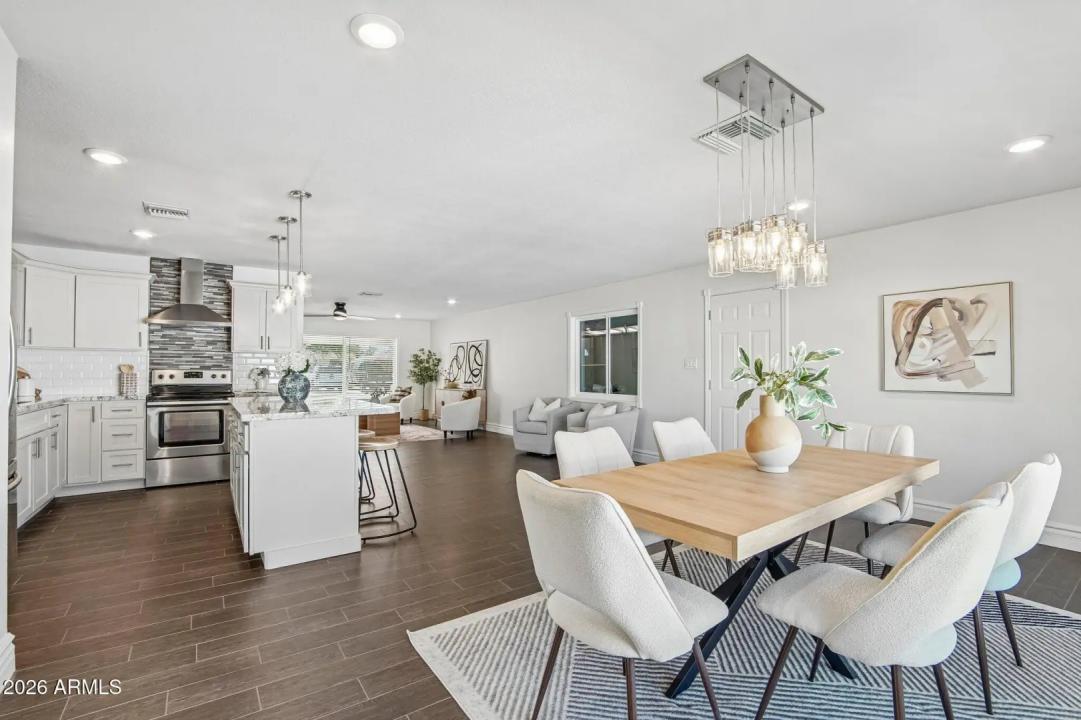 Real Estate Picture 6
