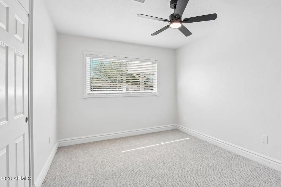 Real Estate Picture 12