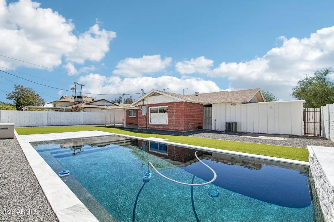 Real Estate Picture 2
