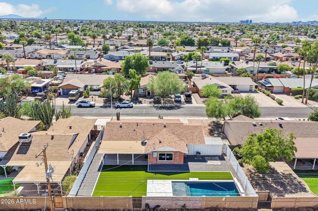 Real Estate Picture 18
