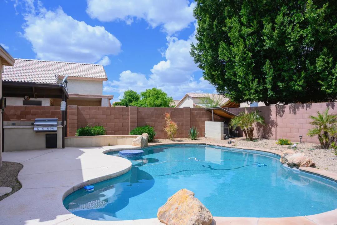 Real Estate Picture 22