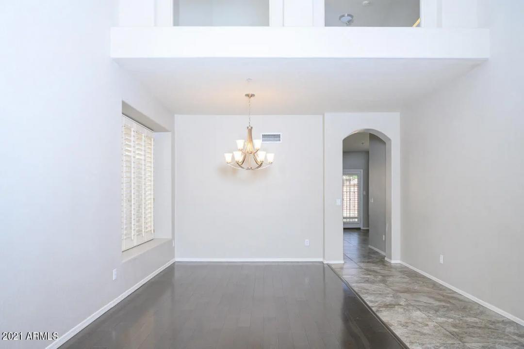 Real Estate Picture 3