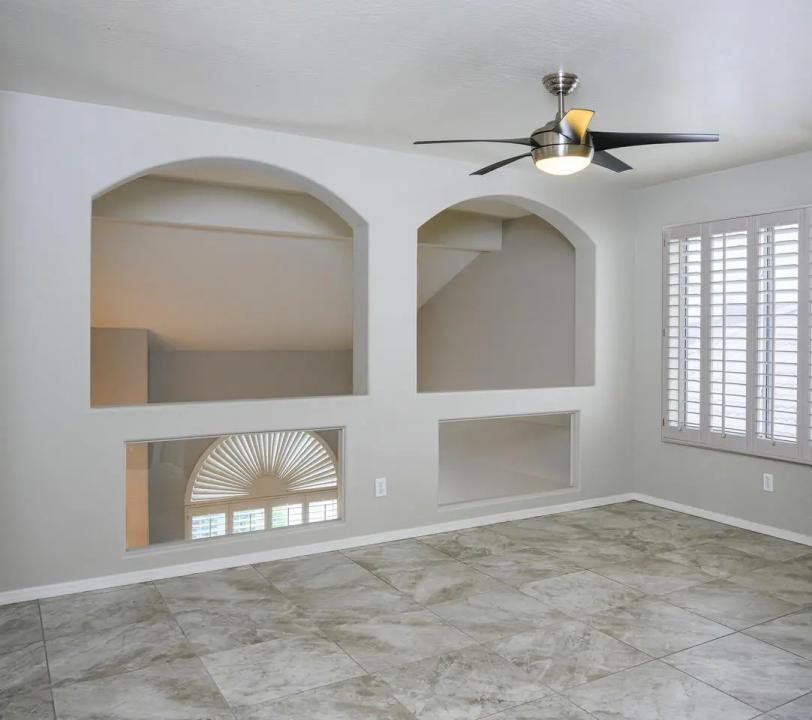 Real Estate Picture 7