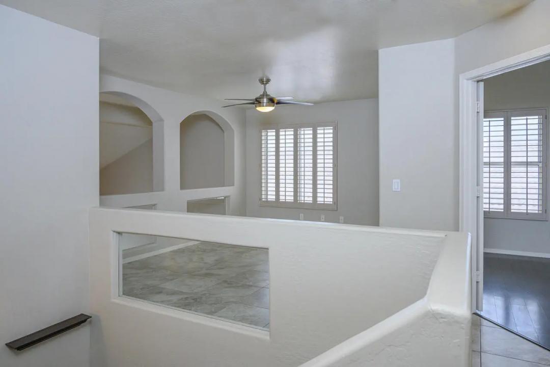 Real Estate Picture 8