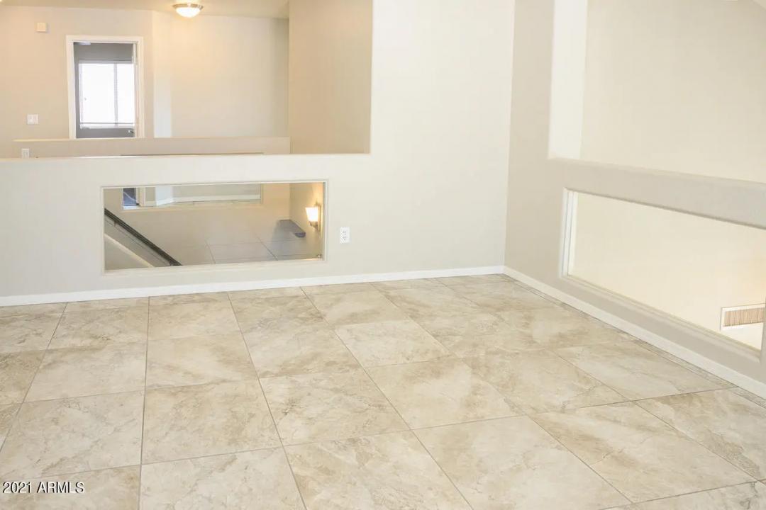 Real Estate Picture 9