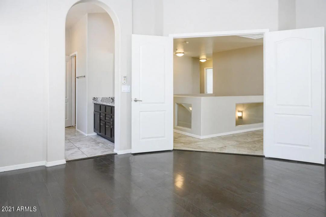 Real Estate Picture 10
