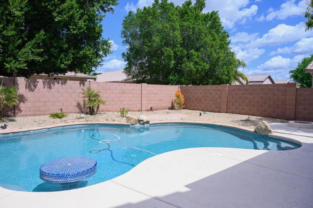 Real Estate Picture 23