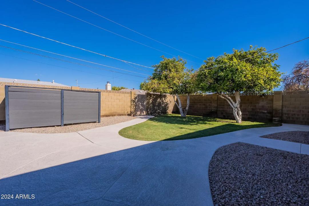 Real Estate Picture 6