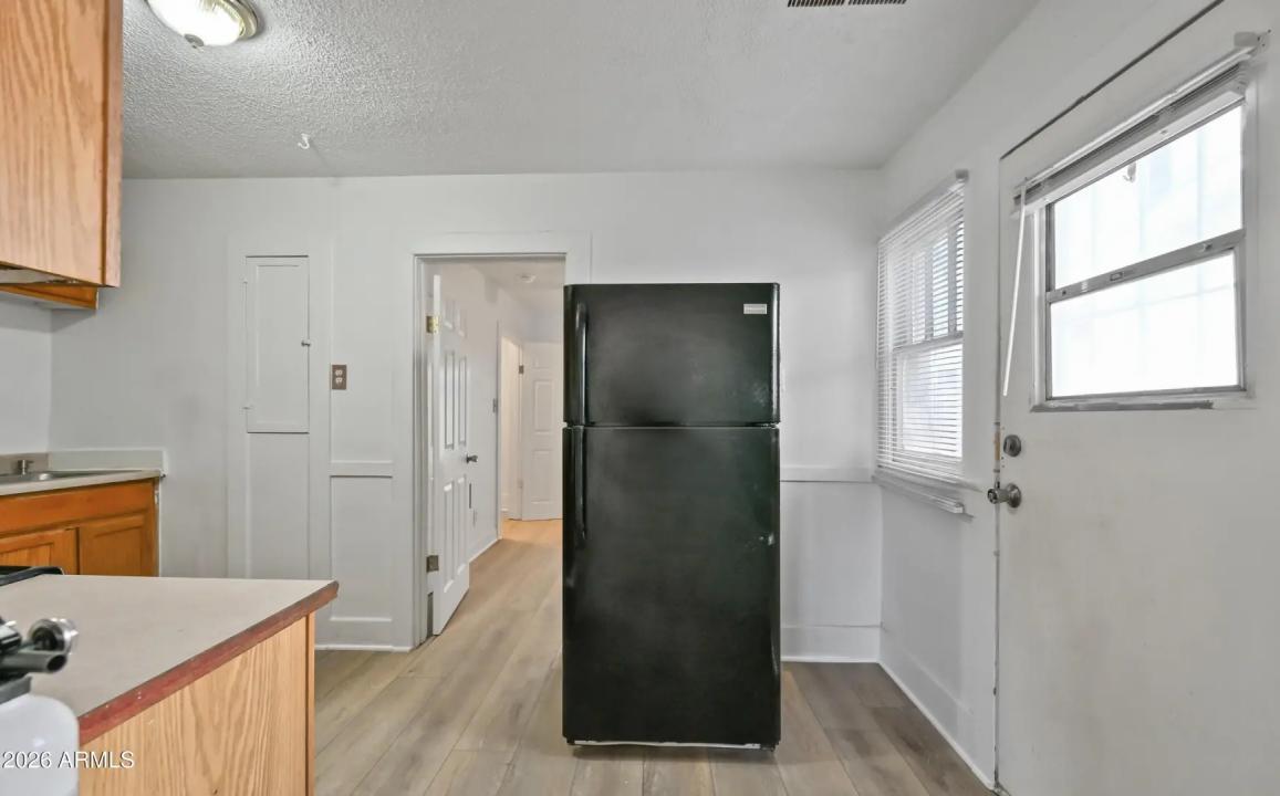 Real Estate Picture 9