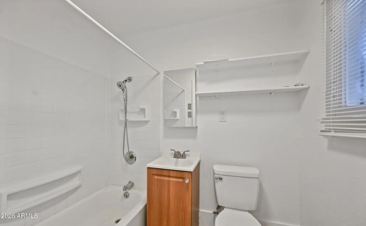 Real Estate Picture 15