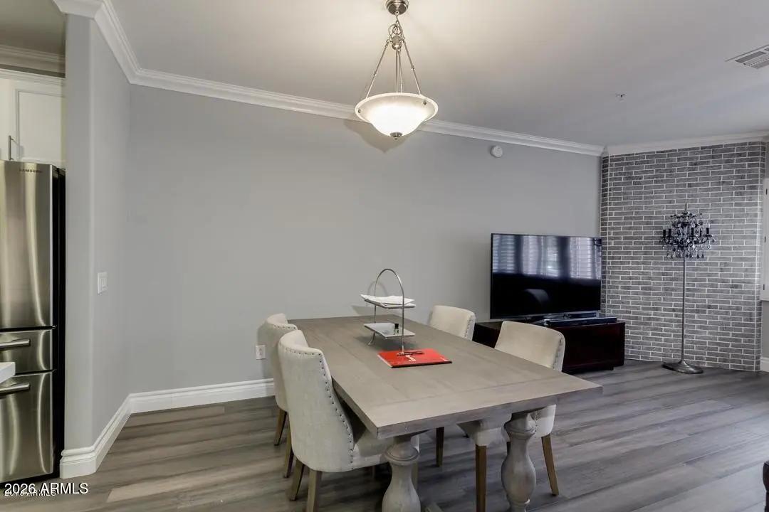 Real Estate Picture 7