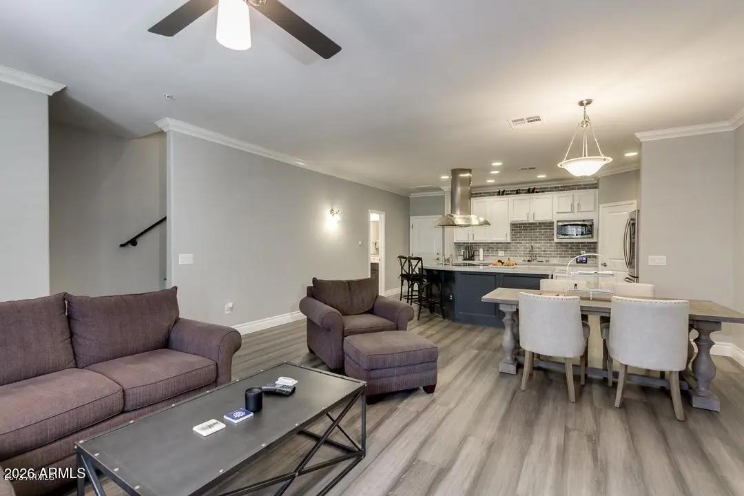 Real Estate Picture 10