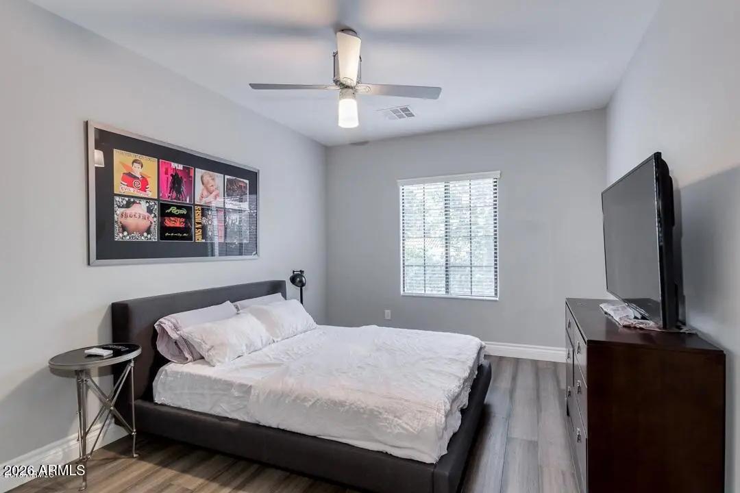 Real Estate Picture 17