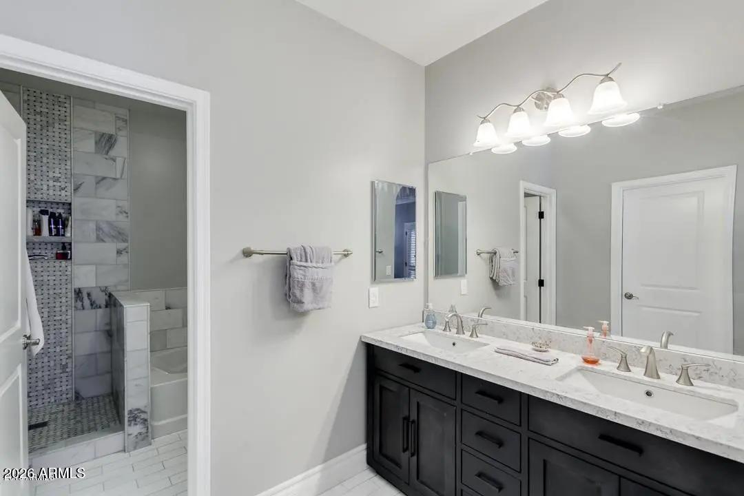 Real Estate Picture 14
